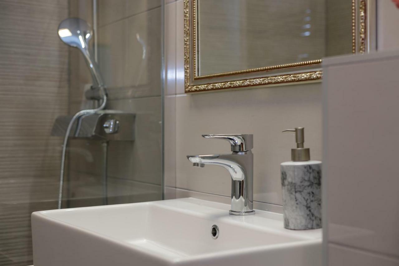 פודסטראנה Luxury Apartments Argola מראה חיצוני תמונה